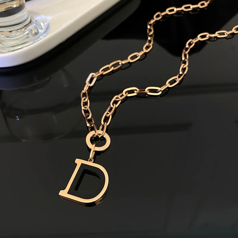 Foto prodotto: D Initial Paperclip Pendant Necklace, Gold-Plated Stainless Steel