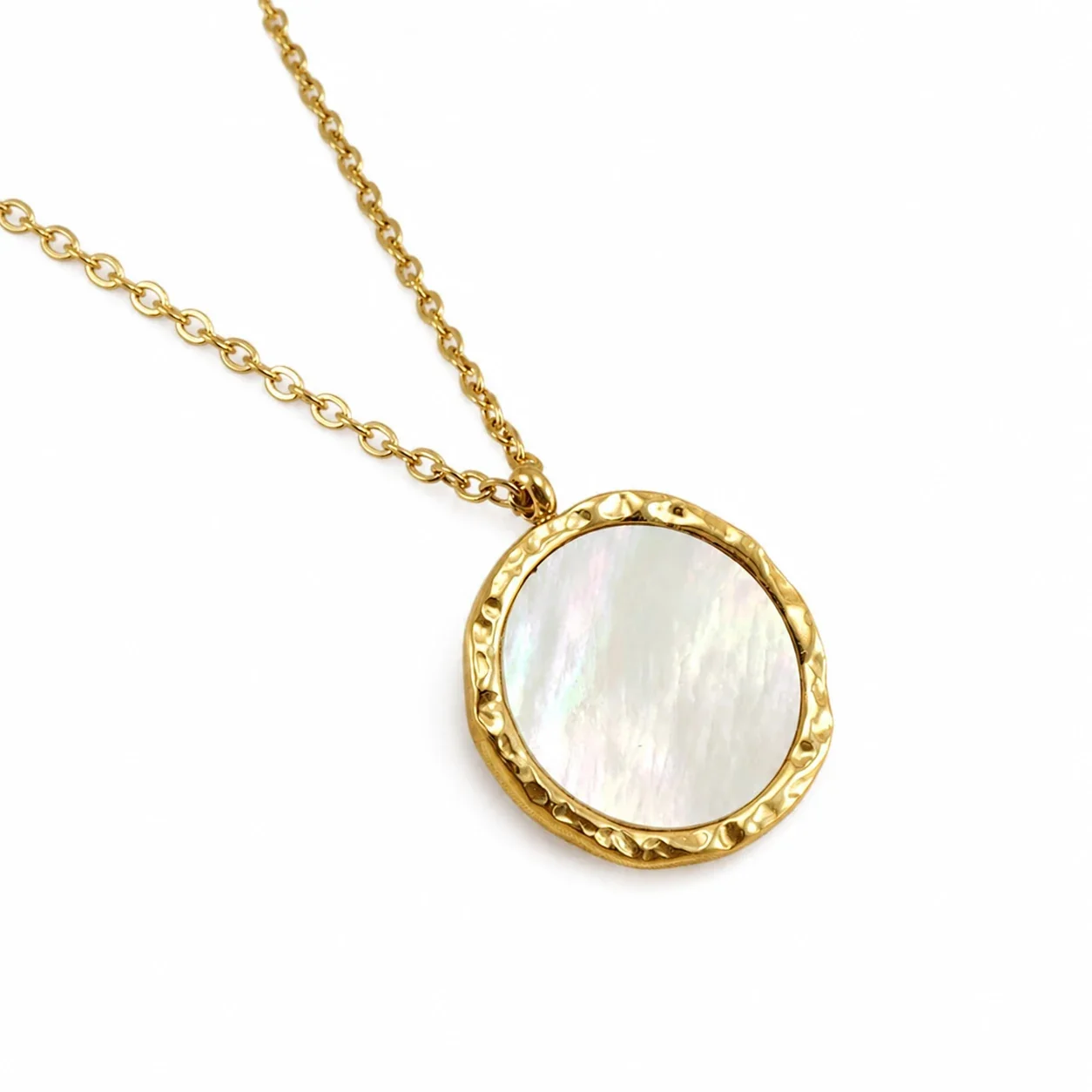 Luminous Gold PVD Hammered Round Shell Pendant Necklace