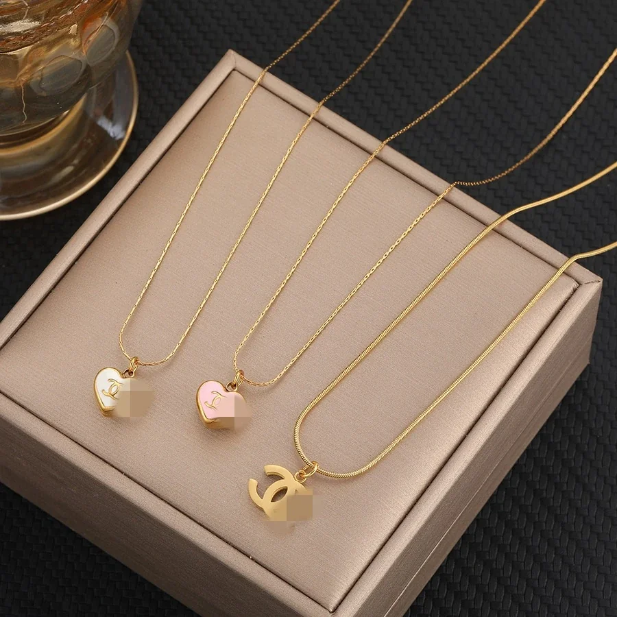 Foto prodotto: Pendant Necklace, Heart & Round Motifs, Gold-Plated Stainless Steel