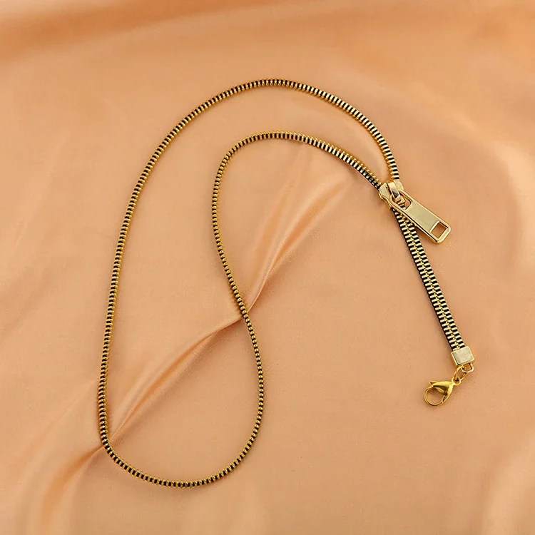 Foto del producto: Collar de cadena de cremallera con tirador, acero inoxidable chapado en oro